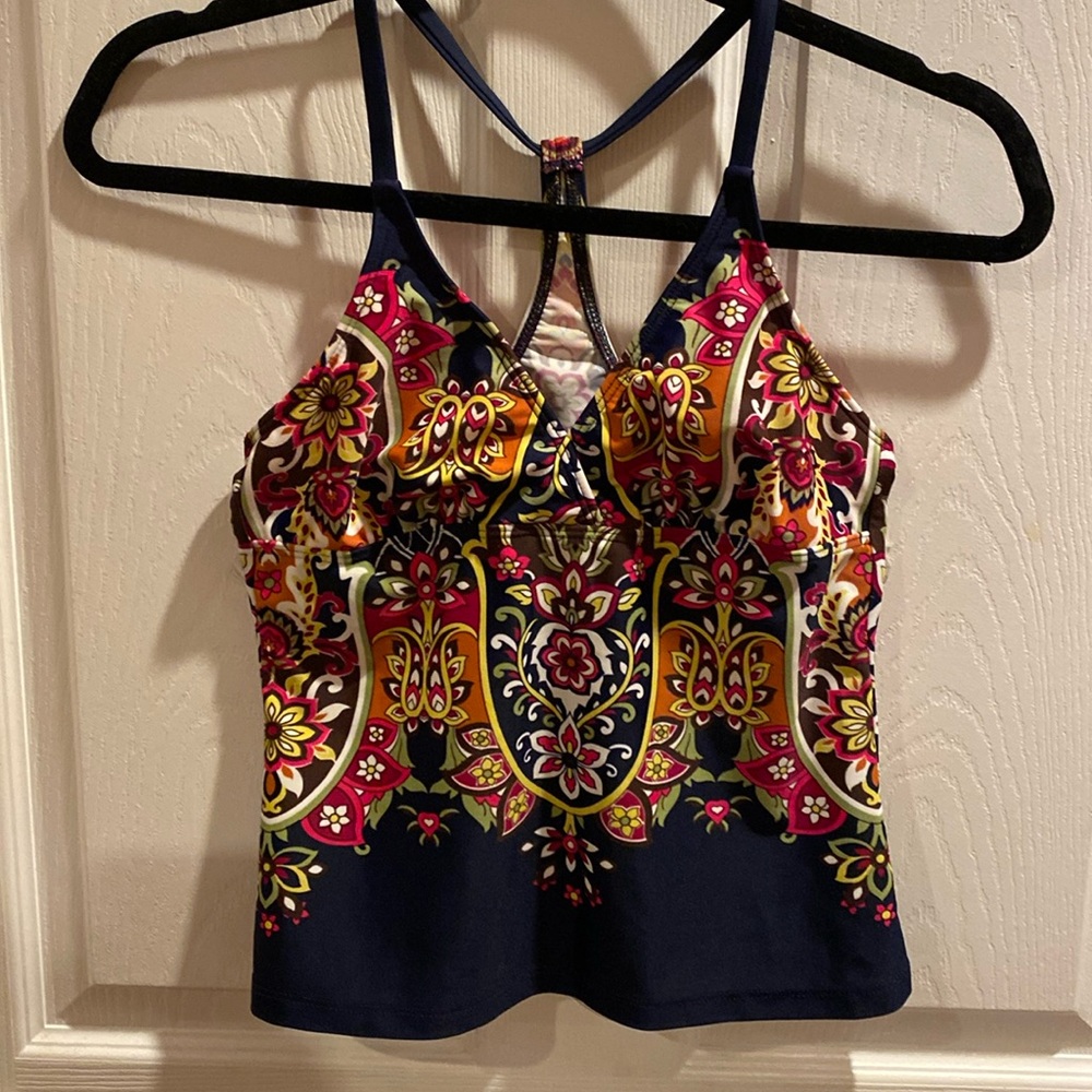 Athleta multicolor, two piece, swimsuit, bottoms size S, top size XS
S-16